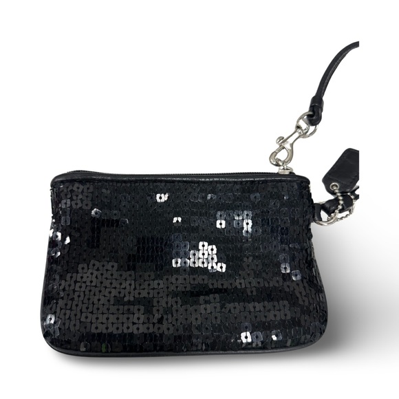 ⭐️SOLD⭐️EUC Coach Black Sequin Wristlet Wallet Clutch-Designer - Picture 5 of 6